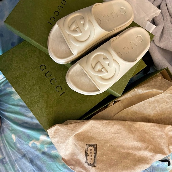 Gucci slides - Picture 1 of 5